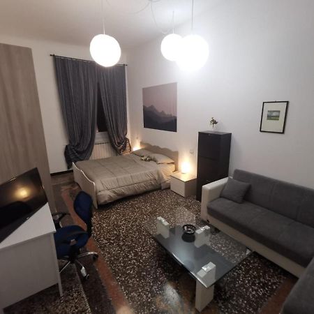 Wow Home - 175 Mq - Posteggio Privato - Davanti Porto Traghetti - Fino A 10 Posti Letto Génova Exterior foto