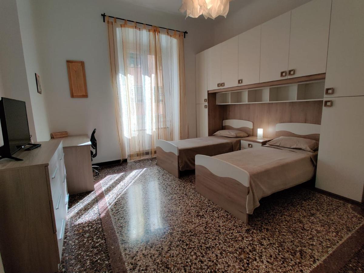 Wow Home - 175 Mq - Posteggio Privato - Davanti Porto Traghetti - Fino A 10 Posti Letto Génova Exterior foto