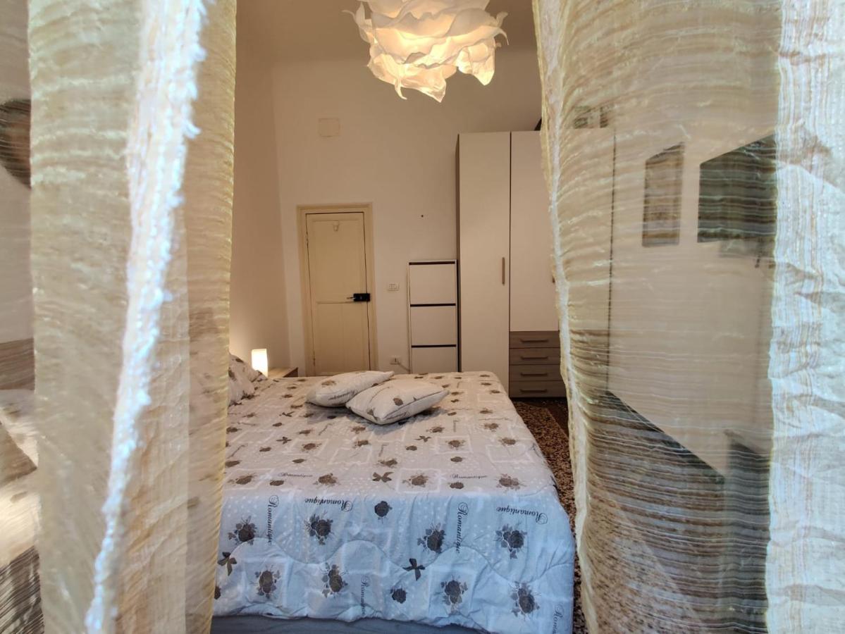 Wow Home - 175 Mq - Posteggio Privato - Davanti Porto Traghetti - Fino A 10 Posti Letto Génova Exterior foto