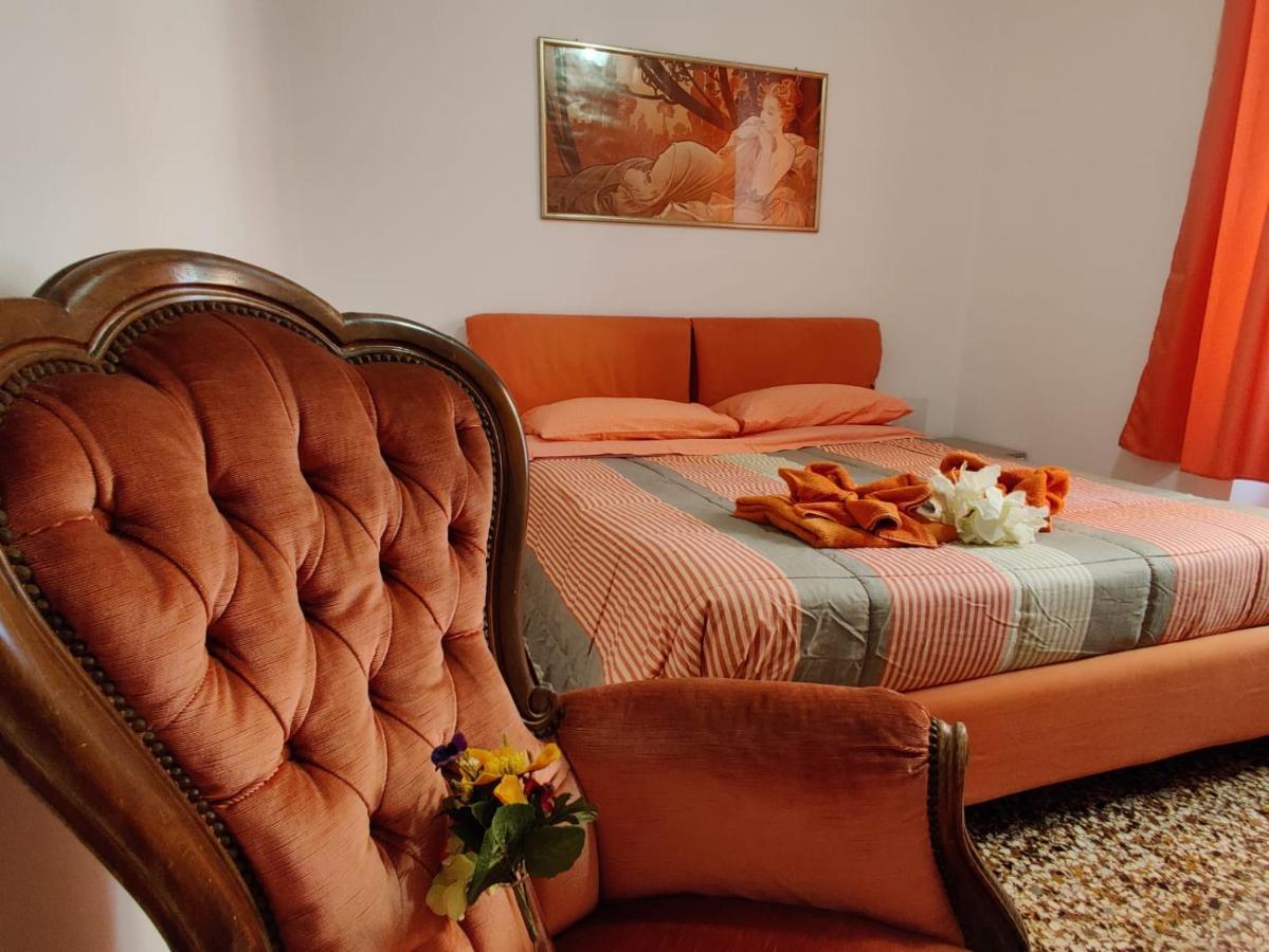 Wow Home - 175 Mq - Posteggio Privato - Davanti Porto Traghetti - Fino A 10 Posti Letto Génova Exterior foto