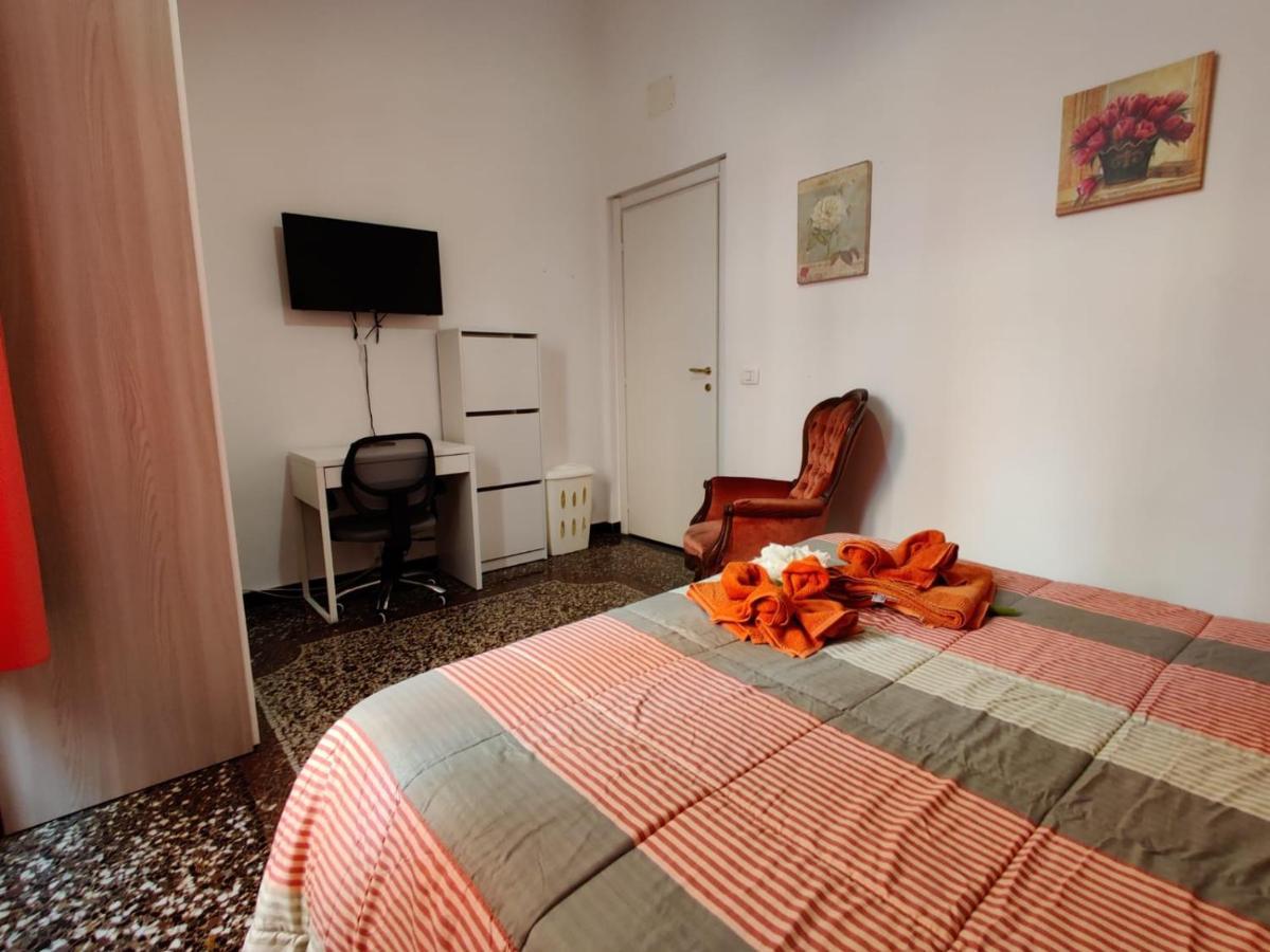 Wow Home - 175 Mq - Posteggio Privato - Davanti Porto Traghetti - Fino A 10 Posti Letto Génova Exterior foto