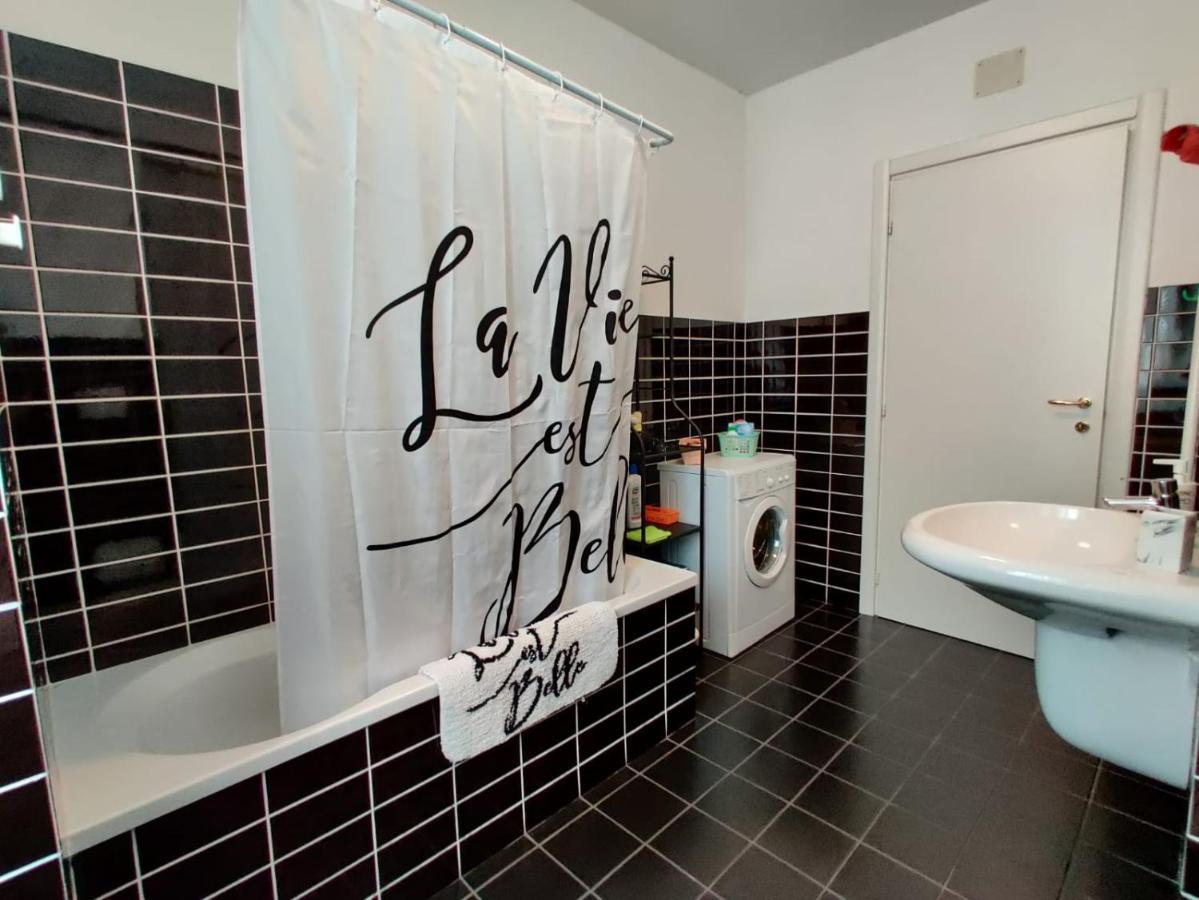 Wow Home - 175 Mq - Posteggio Privato - Davanti Porto Traghetti - Fino A 10 Posti Letto Génova Exterior foto
